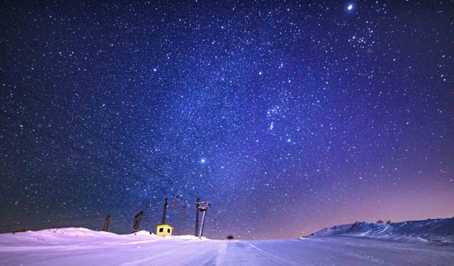 Bitlis’in beyaz örtüsünün üstünde yıldız şöleni