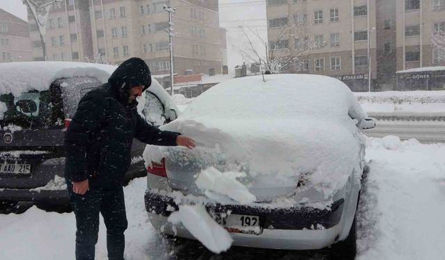 Bitlis’te okullar tatil edildi