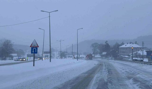 Bolu Dağı ulaşıma açıldı: Küçük araçların geçişine izin veriliyor