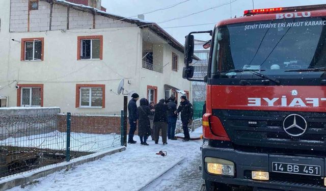 Bolu’da evde çıkan yangında 3’ü çocuk 4 kişi dumandan etkilendi