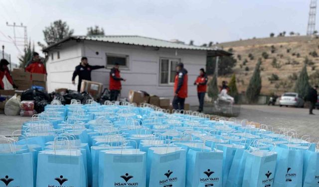 Bursa’dan deprem bölgesine yardım eli