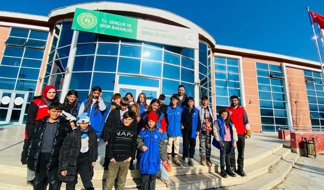 Diyadin gençleri Doğubayazıt’ın keyfini çıkardı