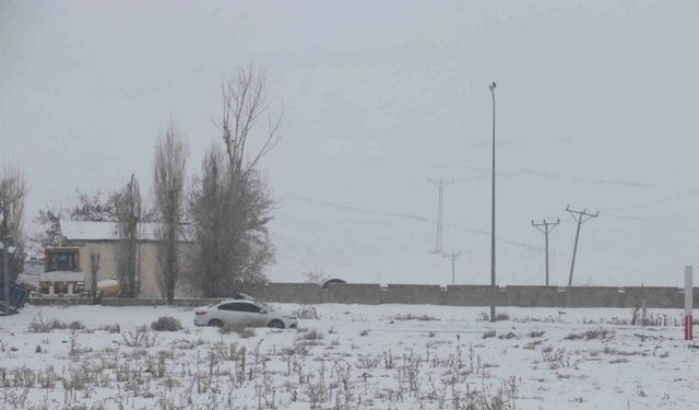 Diyadin’de dondurucu soğuk etkisini sürdürüyor