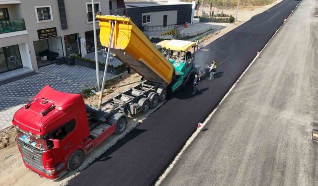 Efeler Bulvarı sıcak asfalta kavuştu