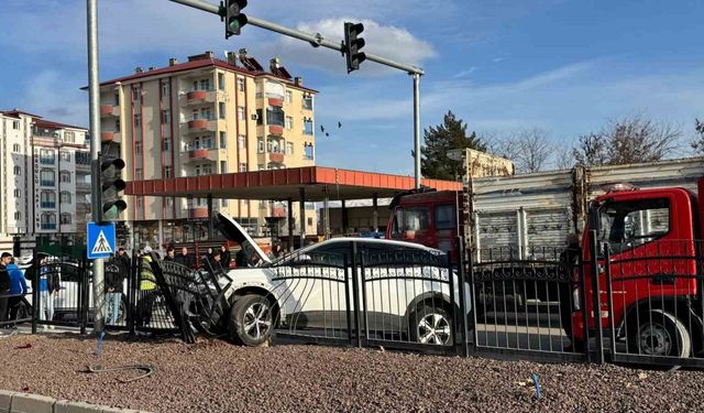 Elazığ’da trafik kazası: 3 yaralı