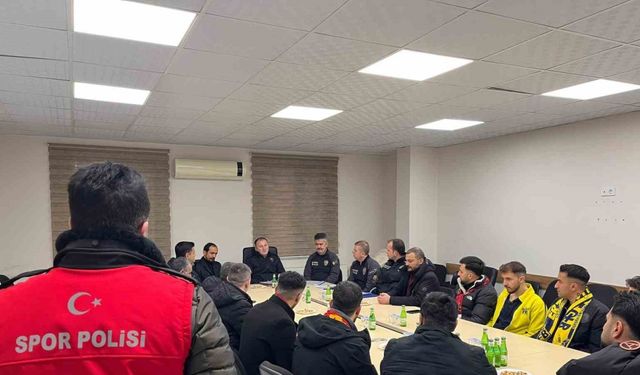 Emniyet Müdürü Baybaba taraftar gruplarıyla bir araya geldi