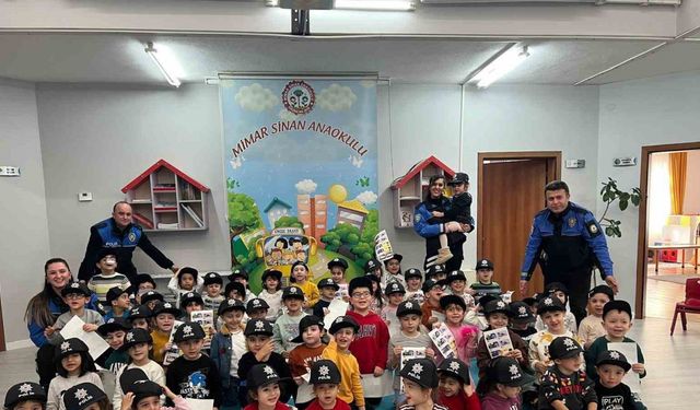 Emniyetten çocuklara güvenlik eğitimi