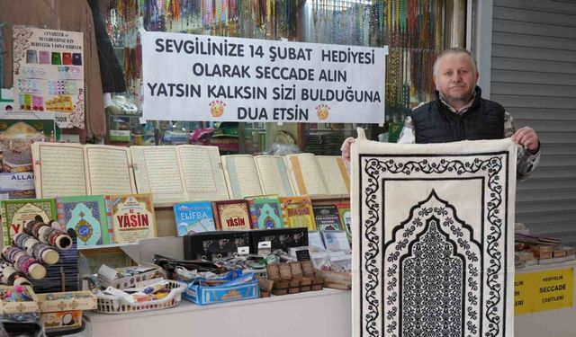 Esnaftan dikkat çeken Sevgililer Günü’ne özel hediye önerisi: "Yatsın kalksın sizi bulduğuna dua etsin"