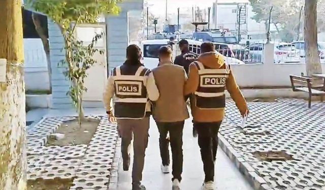 Hırsızlık suçundan aranan şahıs yakalandı