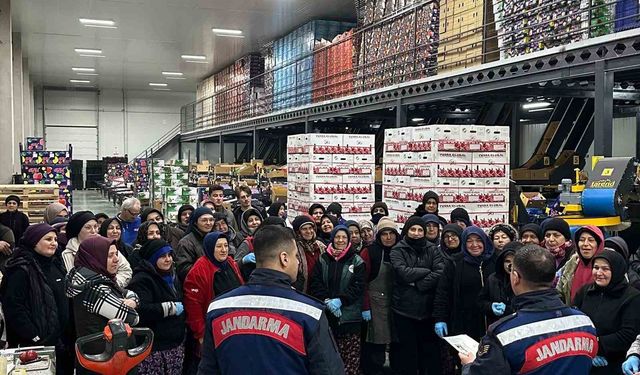 Jandarma, Eğirdir’de kültürel mirası koruma için 103 kişiyi bilgilendirdi