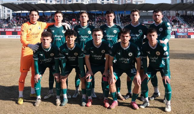 Karadeniz’in köklü takımlarından Giresunspor’un önlenemeyen düşüşü devam ediyor