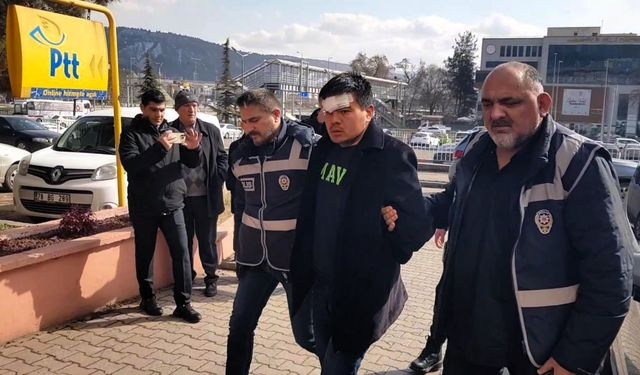 Kendisine "şeytanı musalat ettiklerini" söyleyerek kardeşi ve yengesini öldürdü