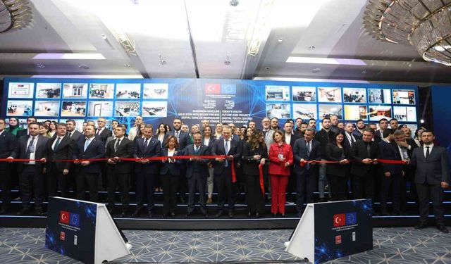 Mersin’de Dijital Gençlik Merkezi açıldı