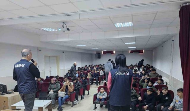Osmaniye’de öğrencilere siber farkındalık eğitimi