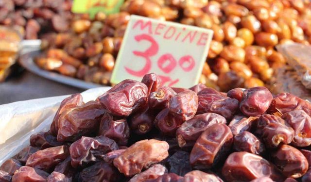 Ramazan ayında sofraların vazgeçilmezi hurmanın fiyatı: 60-350 TL arasında