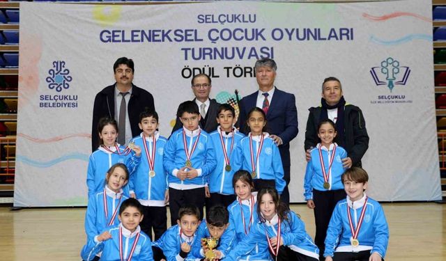 Selçuklu’da Geleneksel Çocuk Oyunları Turnuvası’nda ödül heyecanı yaşandı