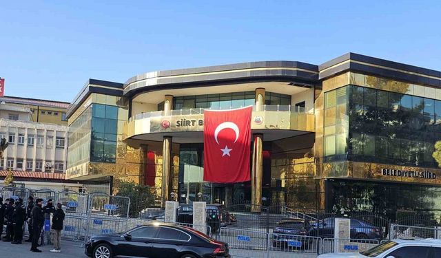 Siirt Belediyesinde usulsüz işe alındığı belirlenen 36 kişinin iş sözleşmeleri feshedildi