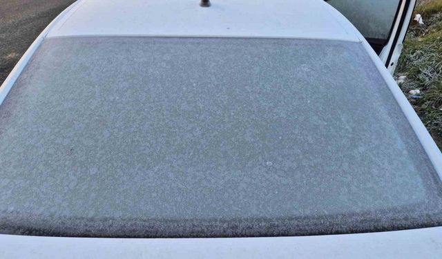 Tekirdağ’da araçlar buz tuttu