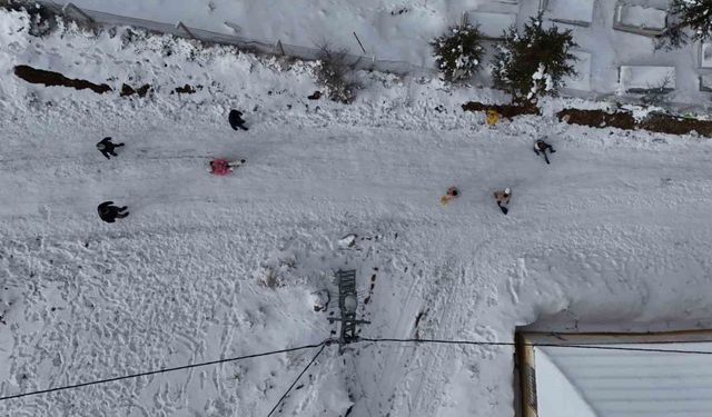 Temiz hava, beyaz manzara: Vatandaşların kar keyfi