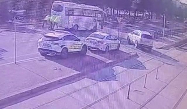 Trafik polislerinin fedakarca yardımı kamerada