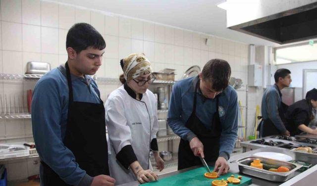 Zihinsel engelli bireyler mutfağa girdi