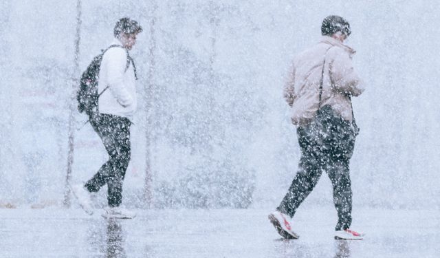 İSTANBUL'DA 8 İLÇEDE OKULLAR TATİL EDİLDİ