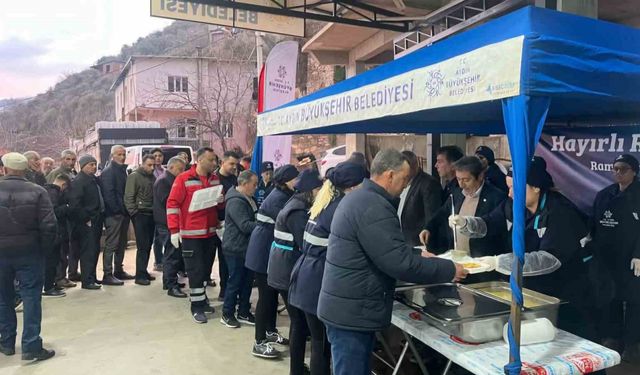 Büyükşehir Belediyesi Köşk’te ilk iftarı Gökgiriş Mahallesi’nde düzenledi