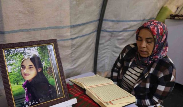 Diyarbakır anneleri Ramazan ayını evlat nöbeti tutarak geçiriyor