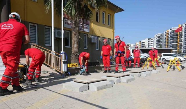Efeler Belediyesi’nden ‘deprem’ farkındalığı