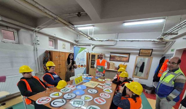 Özel öğrenciler iş güvenliğini yerinde öğreniyor