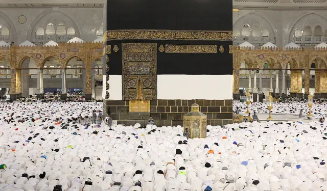 Ramazan Bayramında Milyonlar Kabe'de Buluştu