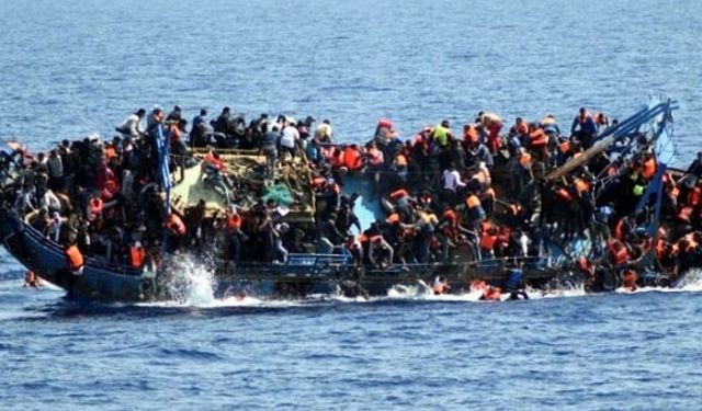 Akdeniz'de göçmenleri taşıyan bot battı: 6 kişi öldü, 40 kişi kayıp