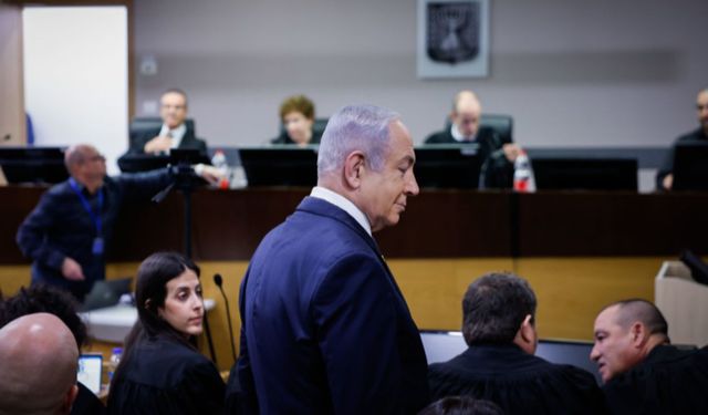 Yolsuzluk davası ile 17'nci kez hakim karşısına çıkan İsrail Başbakanı Netanyahu hakkındaki davada işin detayı