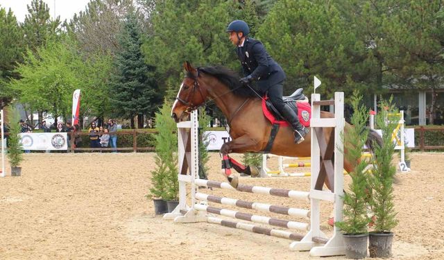 Ankara’da "Engel Atlama Yarışma Programı" başladı