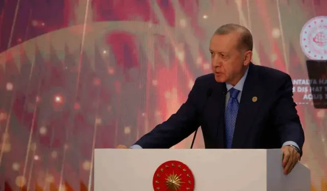 Antalya Havalimanı'nın 82 milyon yolcu kapasiteli dev yatırımları Cumhurbaşkanı Erdoğan'ın katıldığı törenle açıldı