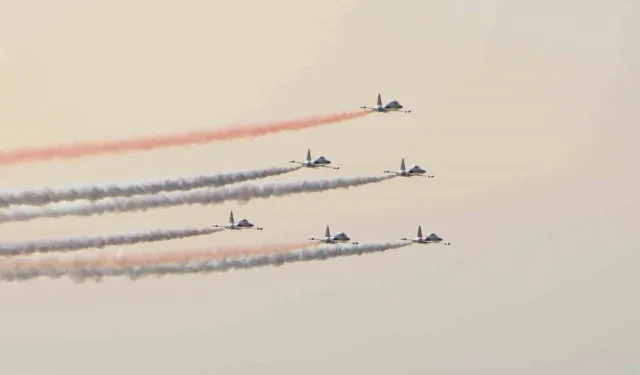 Hatay’da Türk Yıldızları’nın gösterisi hayran bıraktı