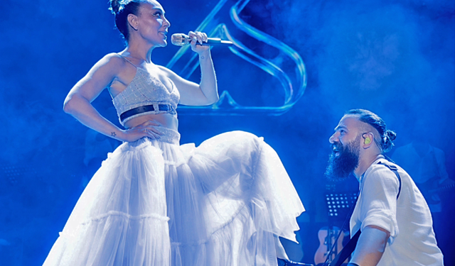 FashionTV Luxe Resort’ta Ziyneti Sali Rüzgarı Esti