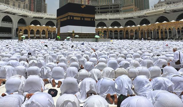 Mekke’de Büyük Operasyon: Binlerce Kişi Hac Yapamadan Geri Gönderildi!