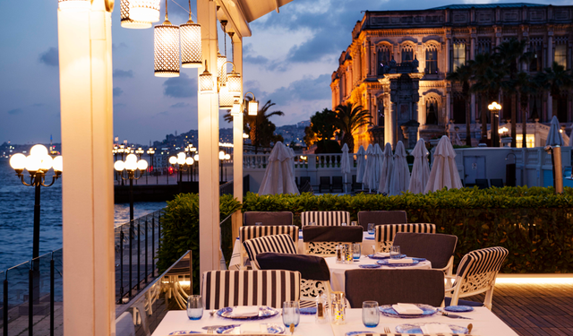 Benzersiz Lezzetlerle Yazın Keyifli Buluşma Noktası: Bosphorus Grill