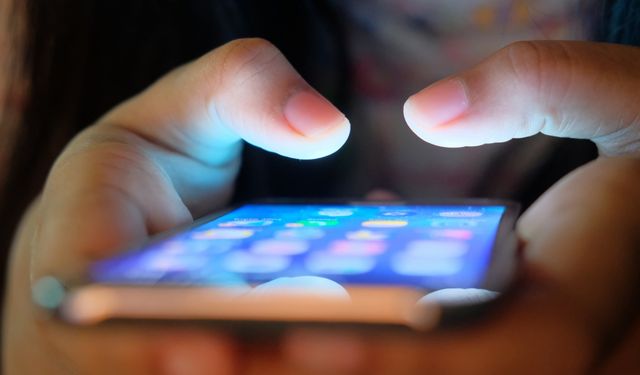 Cep Telefonunuzdaki Gizli Ajan: Popüler Uygulamalar Kişisel Verileri Tehdit Ediyor