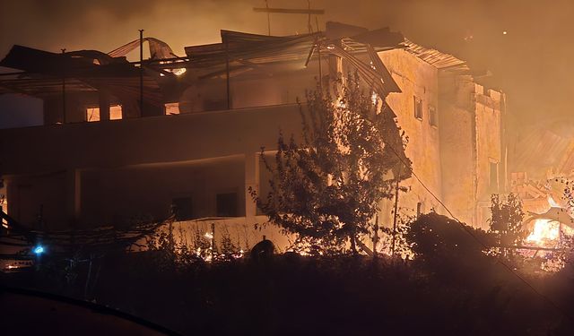 Karabük’teki orman yangınlarında 40 ev alevlere teslim oldu