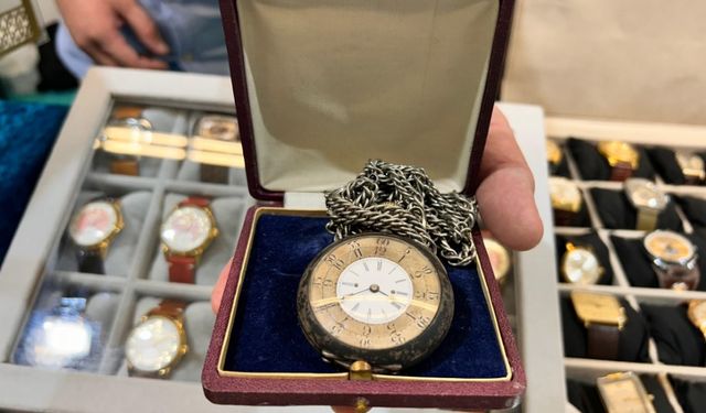 Sultan 2. Abdülhamid Han’ın namaz vakitlerini gösteren saati 4 bin dolara satışta