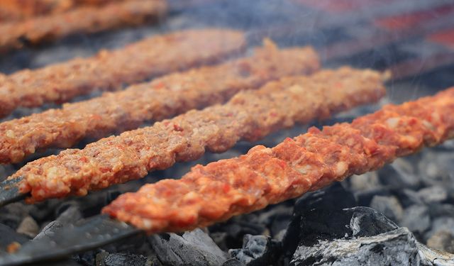 Adana Kebabında karbonat, hamur ve ekmek hilesine dikkat