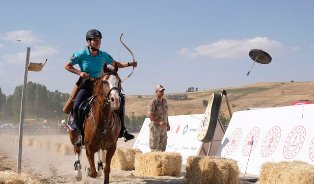 AHLAT MALAZGİRT ZAFERİ’NİN 954. YILINI KUTLUYOR