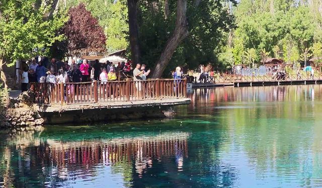 Bozkırın nazar boncuğu ziyaretçi akınına uğradı