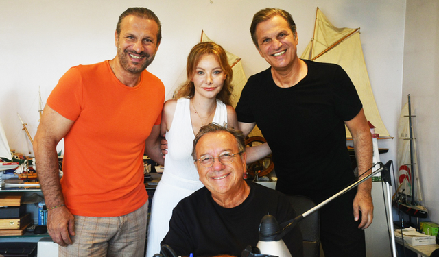 TİYATRODA İLK KEZ GANİ MÜJDE İMZASI!