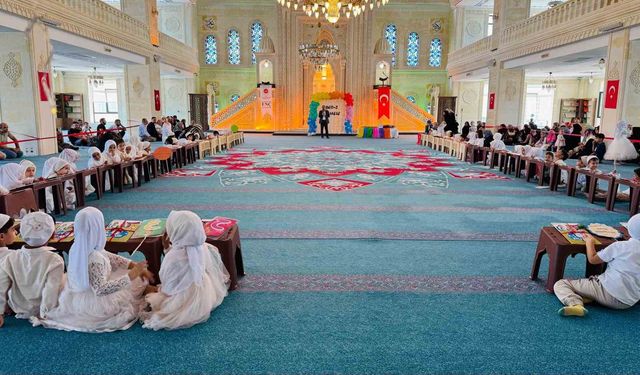 Diyarbakır’da minik öğrenciler Kur’an-ı Kerim öğrenmeye ilk adımlarını attı