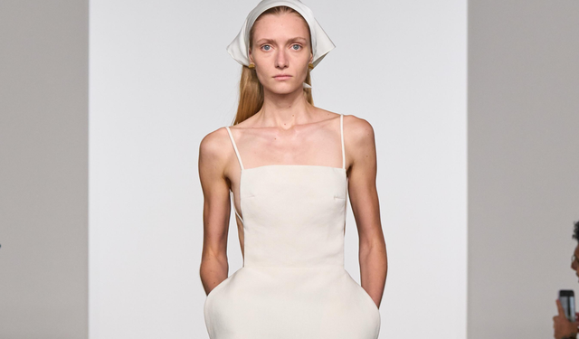 Veronica Leoni, Calvin Klein Collection 2026 İlkbahar Koleksiyonunu New York’ta Sundu