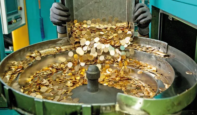 Gram Altın 5.359 TL’ye Dayandı: Darphane Üretimi %50 Düştü