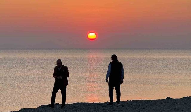 Güneşin en son battığı yere 10 bin kişilik plaj yapıldı